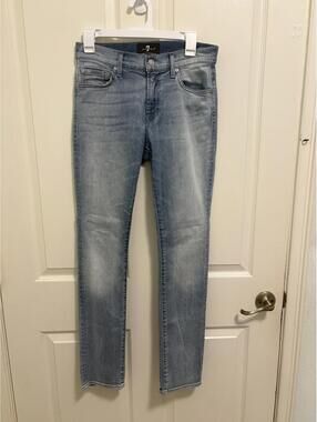 7 For All Mankind Paxtyn Luxe Performance Light Wash Jeans Size 28